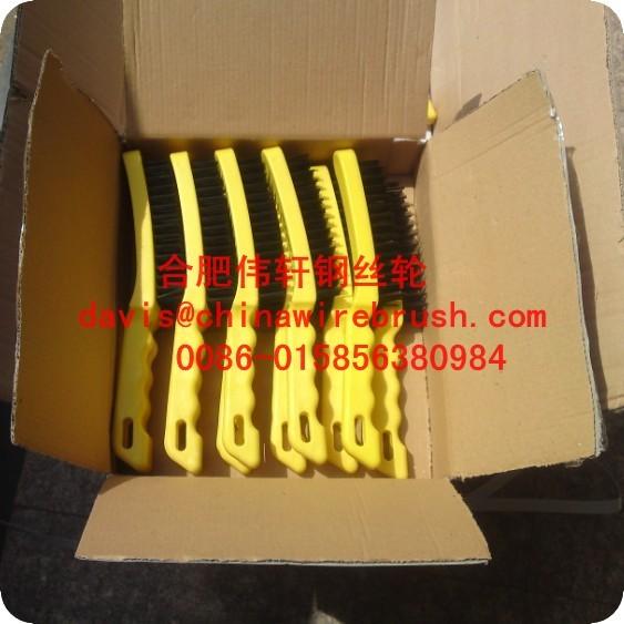 plastic handle brushes
