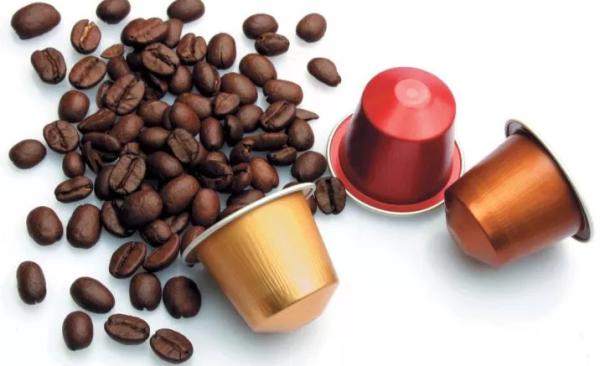 Máquina de embalagem de cápsulas de café Uso para Nespresso plástico Cápsulas/ Copo de alumínio