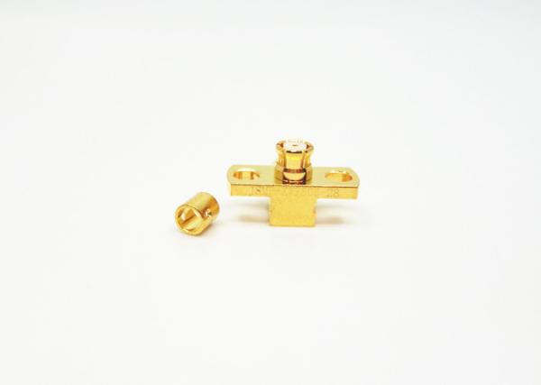 CE fêmea RoHS do tamanho compacto do conector do co-axial do ângulo direito de SMP RF habilitado