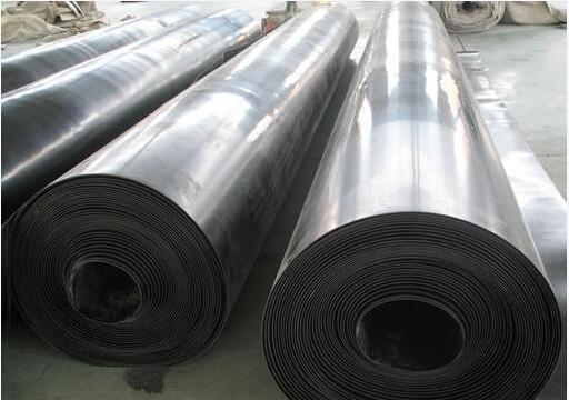 Geomembrana de HDPE preto para impermeabilização subterrânea de aterros sanitários em espessura de 0,12-4,0 mm