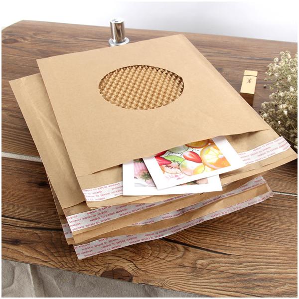 100% Plastic-Free Honeycomb Envelope Mailer for Brands Reducing Their Carbon Footprint