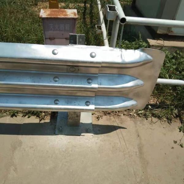 Crowd Control Barrier Fence W Beam Guardrail Beam Dimensions Fishtail Terminal End
