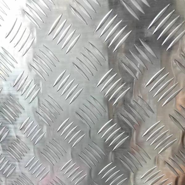 Carreaux de sol antidérapant pour camions et remorques