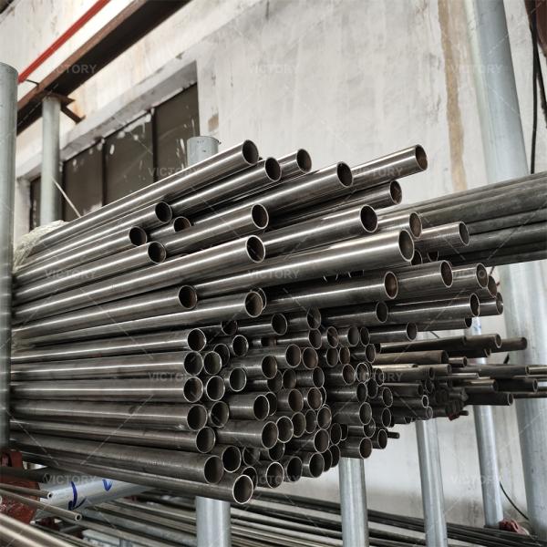 Résistance à la corrosion de l'eau de mer alliage de nickel Inconel 825 tuyau rond pour l'industrie maritime