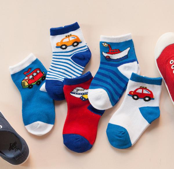 Jacquard Car Logo Kids Pop Socks , Cartoon Kids Winter Socks Customized Size
