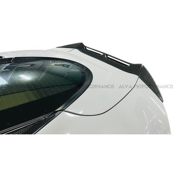 Replacement Dry Carbon Fiber Body Kits For McLaren GT Featuring Front Lip Side Skirts Rear Diffuser Rear Wing Trunk Lid