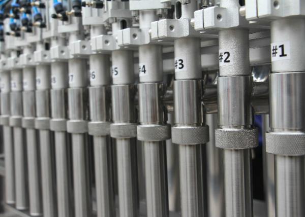 500ml To 5000ml Chemical Filling Machine Small Scale Commercial Bottling Equipment