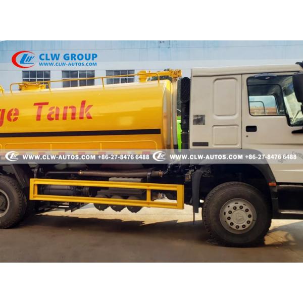 18 Ton HOWO Vacuum Suction Truck Transport Fecal Waste Water From Debris Sites