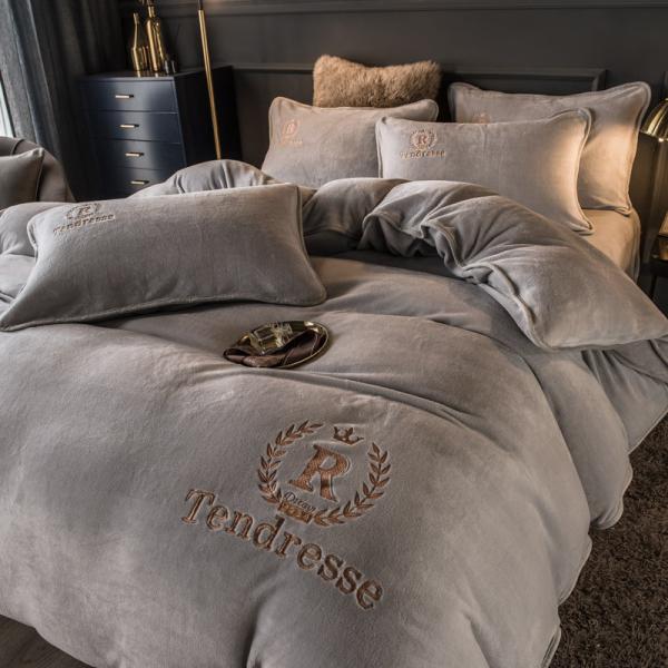 Home Grade Grade A Customized Solid Milk Velvet Embroidery Bonded Four Piece Set