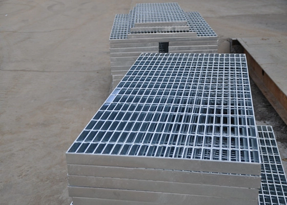 Hot Dipped Galvanized Serrated Steel Grating High Strength Drain Cover for Outdoor Use