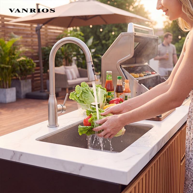 Professional Aluminum Outdoor Kitchen Set Rust Free With Integrated Gas Grill