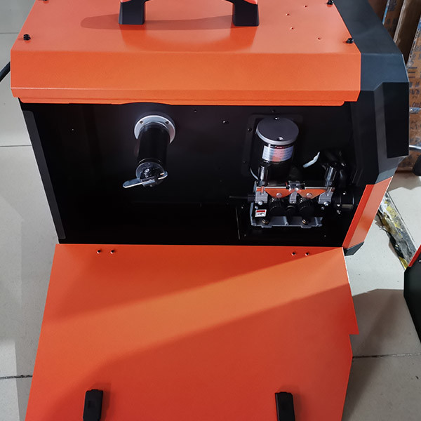 15KG Wire Spool Dual Pulse MIG Welder With 5 Inch LCD 250A Emperage