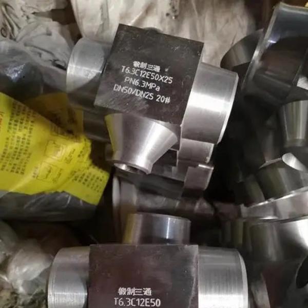 ASME B16.11 Silver Plated Forged Three-Way Carbon Steel 2000LB-9000LB Pressure Rating
