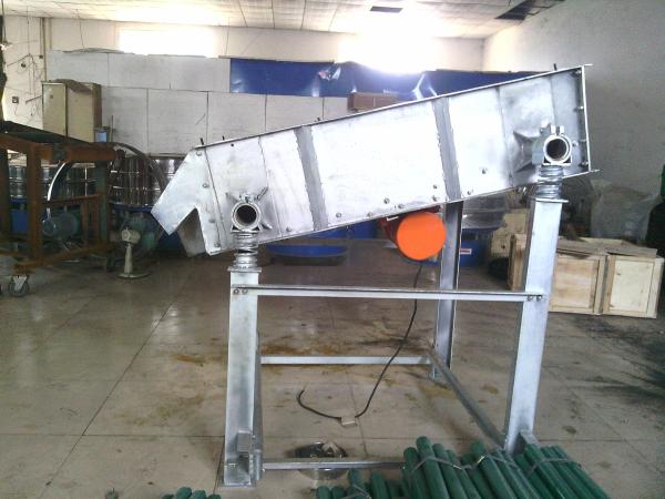 Carbon Steel Chemical 20t Per Hour Linear Vibratory Screen