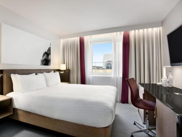 Wilayah Persekutuan Labuan travl hotel high end furniture for guestroom leather headboard with wood bed and Coffee table