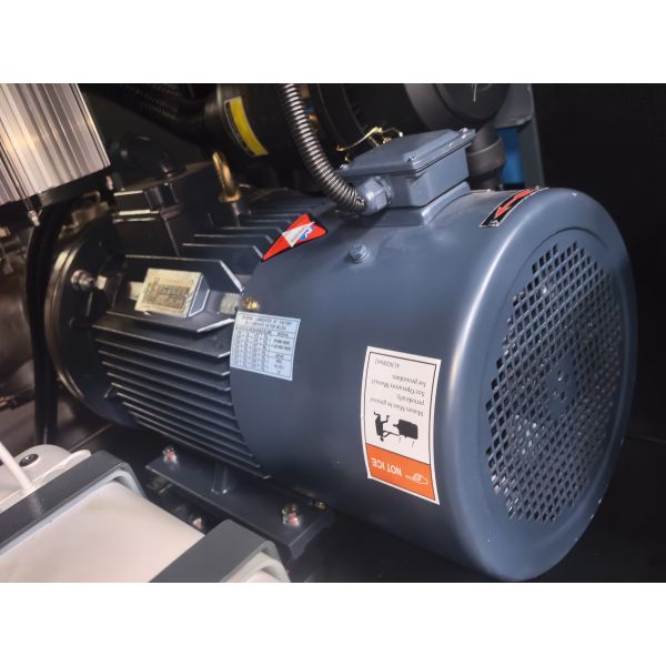 110KW VSD Direct-driven Water Cooling Oil-free Rotary Screw Compressor