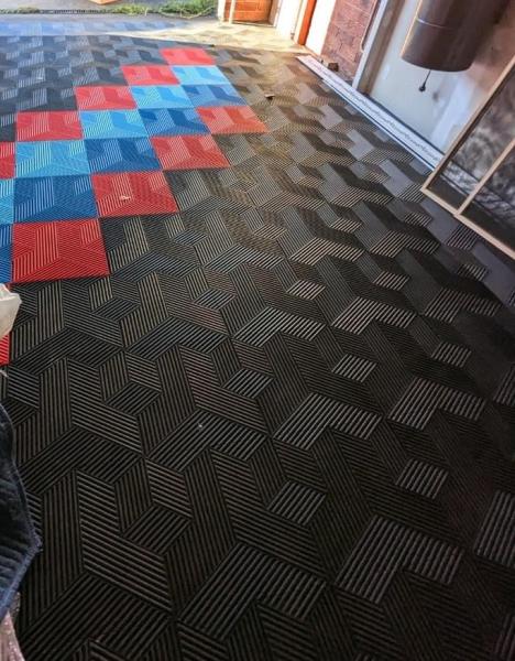 18mm Garage Floor Tiles Slip Resistance and Ribbed Surface for Protection Against Wear And Tear