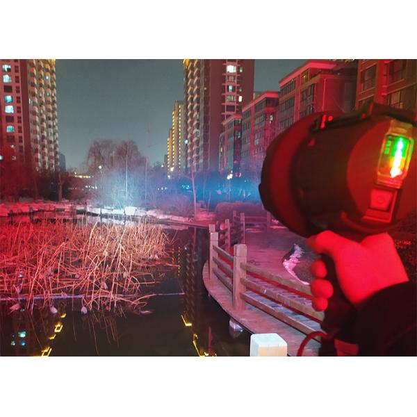 1500 Lumen IP66 15W Rechargeable Outdoor Spotlight