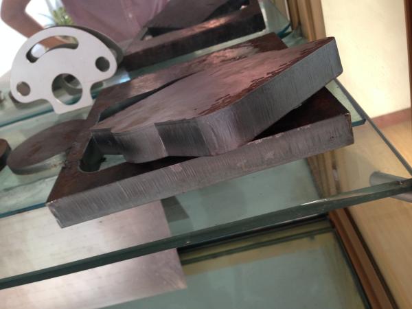 20mm Carbon Steel CNC Fiber Laser Cutting machine with 2000W , exchanger table