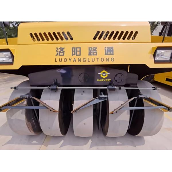 Rodillo compactador neumático LTP30H de 30 toneladas, 125 kW, con motor Cummins Tier 2