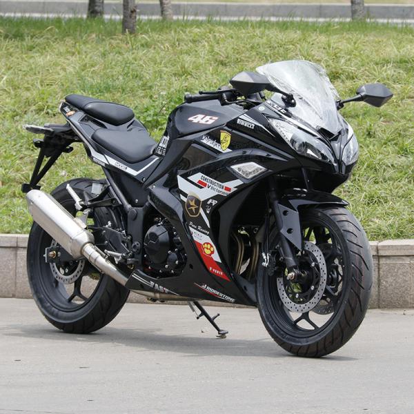 Motocicleta de refrigeração água do cilindro de EFI 400cc 2 com distância entre o eixo dianteira e traseira de 1430mm