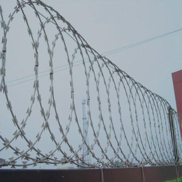Anti Climbing Prison Wire Fence , Heavy Duty Coiled Razor Wire Waterproof