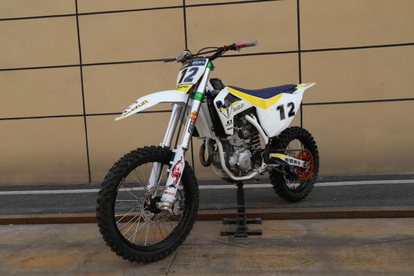 moto de terra 250cc/300cc/450cc para venda barata