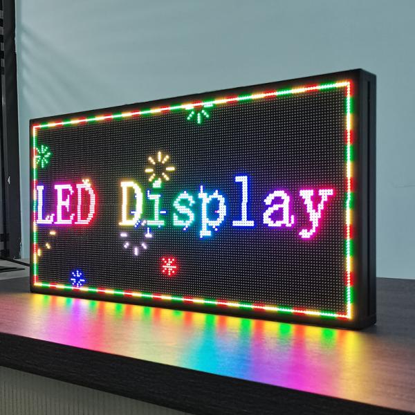 Магазин рекламируя знаки СИД цифров P4RGB, афишу приведенную WIFI Programmable на открытом воздухе