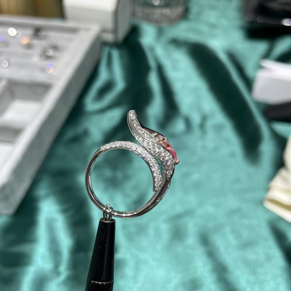 Fantasia feito-à-medida Diamond Ring de Diamond Jewelry Pink Pear Diamond do laboratório certificado