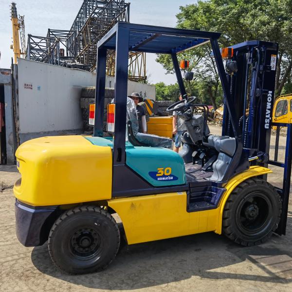 1200 мм Длина вилки Komatsu FD30-14 3TON вилочная погрузка для ресторана подержанная 2стадия 3стадия