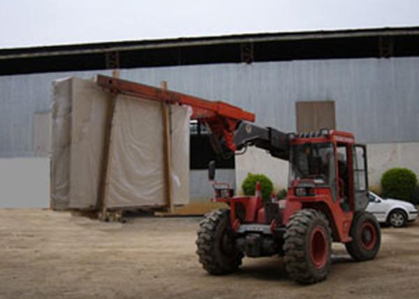 Astern Radar Telescopic Boom Forklift For Construction Spots / Ports / Public Works