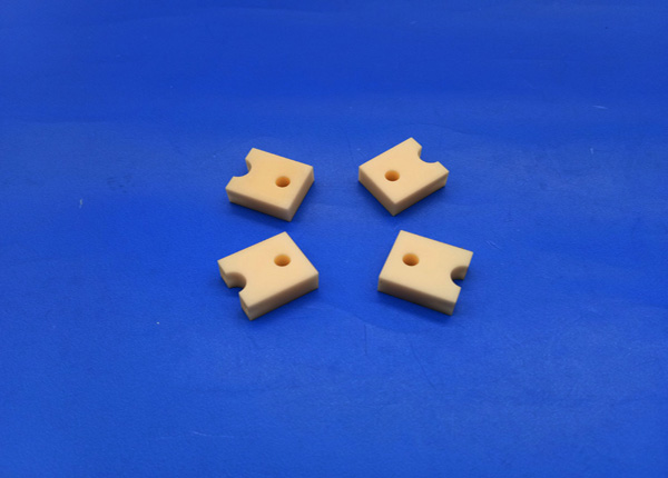 Alumina Ceramic Threaded Fittings Small Size CNC Machine Parts