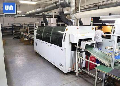 1650KG SMT Wave Solder Machine 3 Zones 0.4MPa Spraying