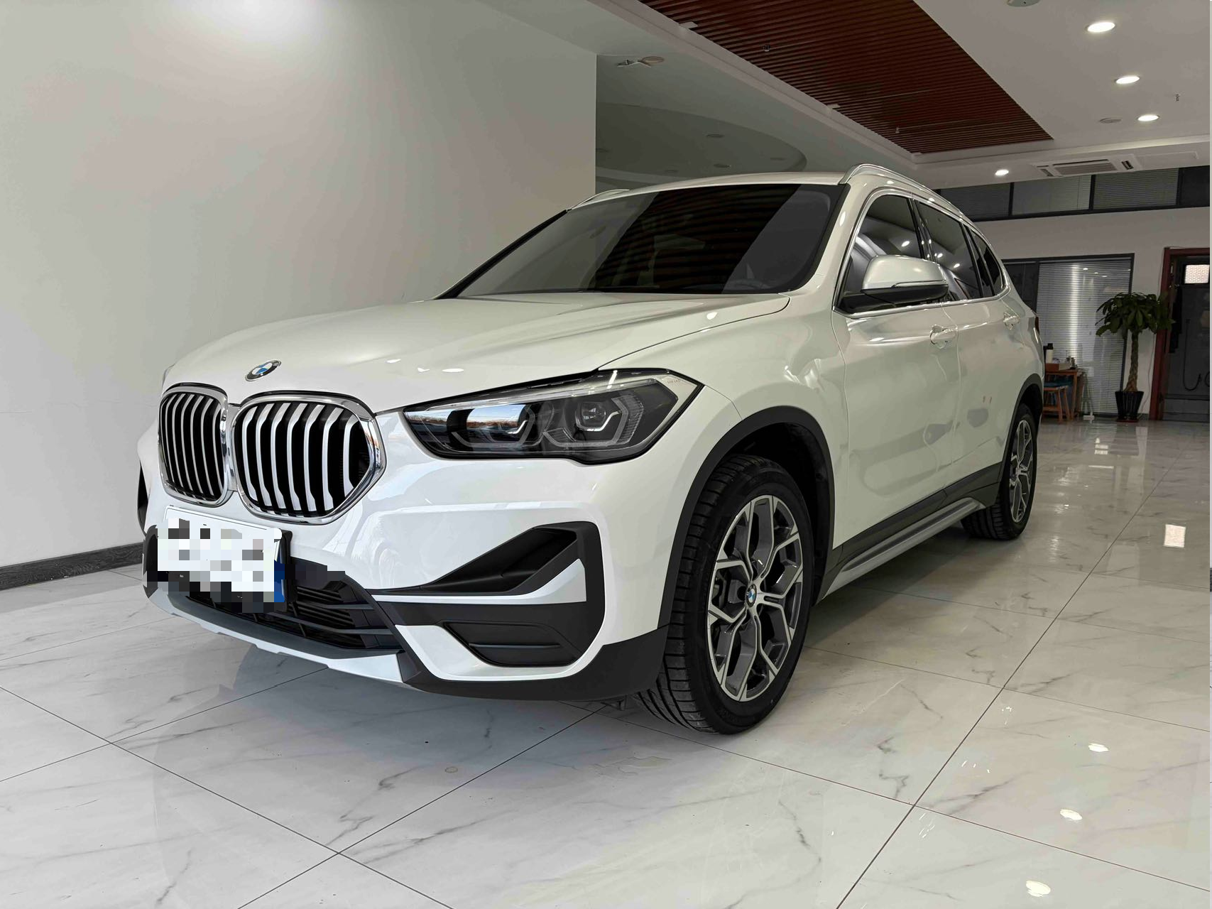 White BMW X1 2022 SDrive20Li Fashion Model  For Business And Personal