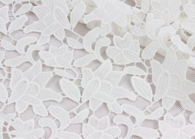 Scallop Antique Cotton Bridal Lace Fabric , Water Soluble Flower Lace Fabric For Clothing