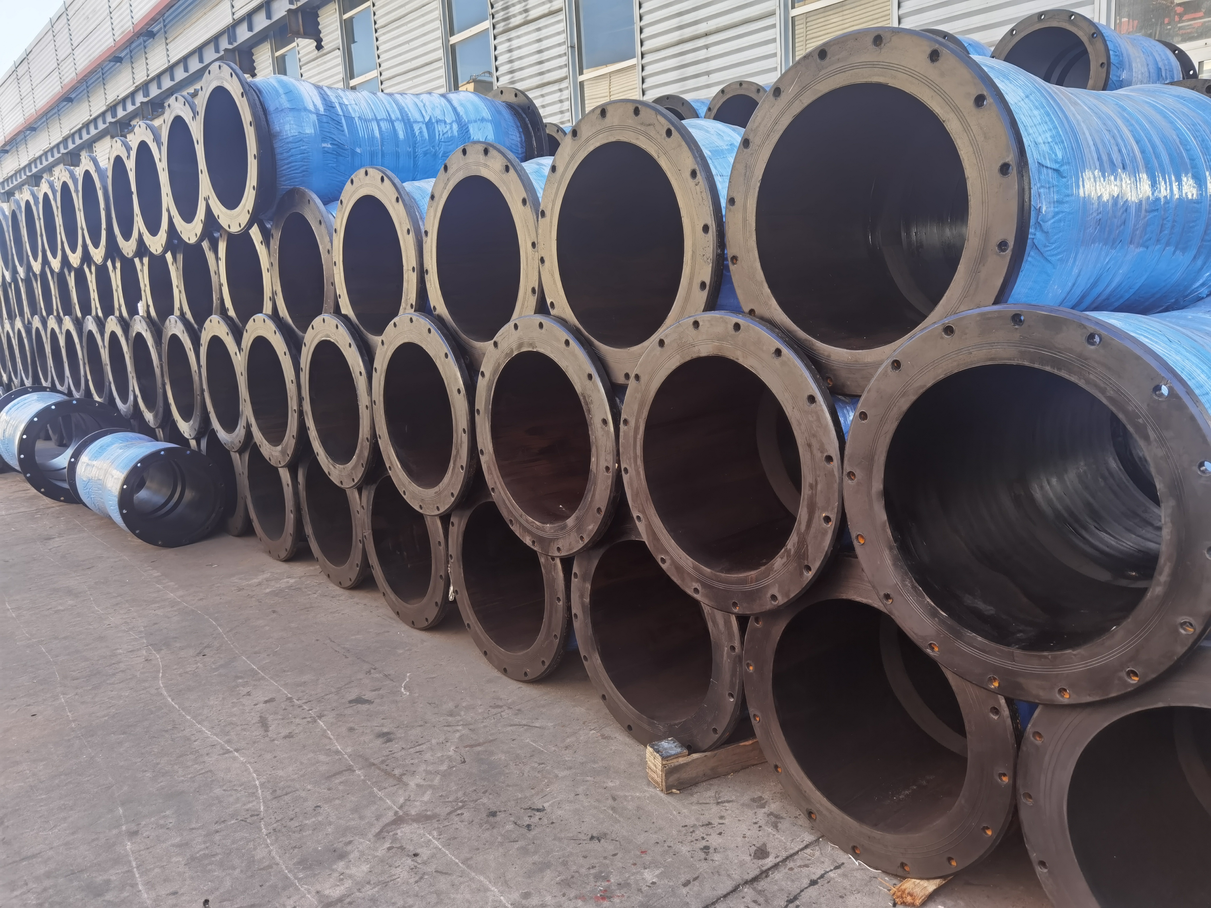 Heavy-Duty Steel Wire Armored Rubber Drainage Hose – High-Pressure Water Suction & Discharge Hose for Mining Construction