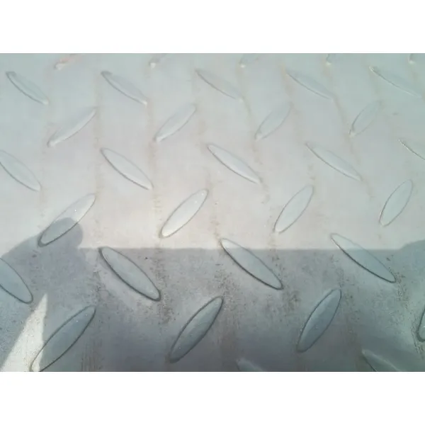 ASTM A36 Hot Rolled Diamond Pattern Chequered Steel Plate for Construction and Industrial Use