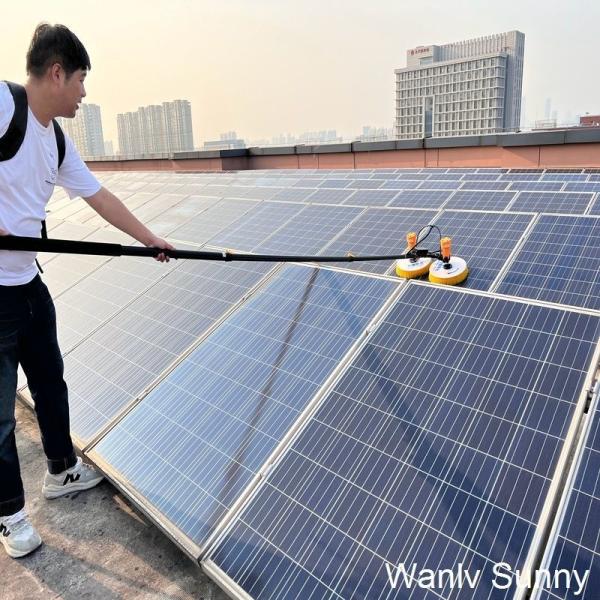 Convenient Double-Head Rotating Brush for High Pressure Cleaning of Photovoltaic Farms