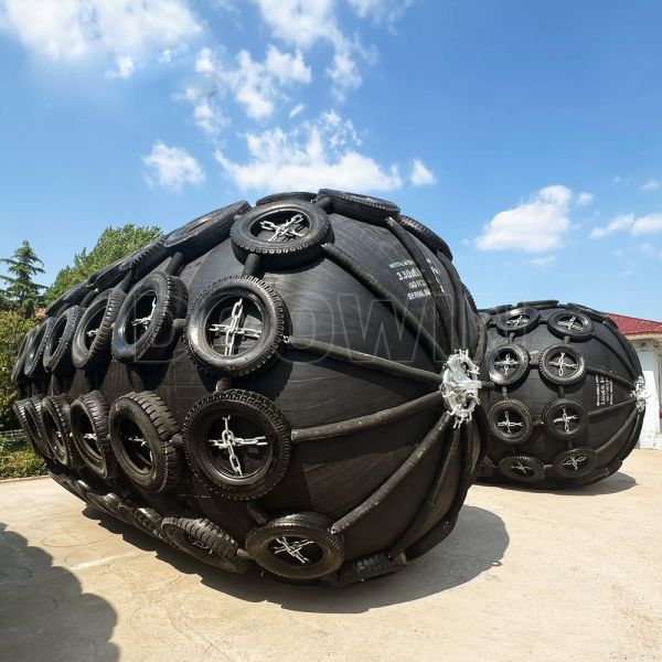 Hydro Pneumatic Rubber Fenders 1m - 9m With Chain / Tire Net