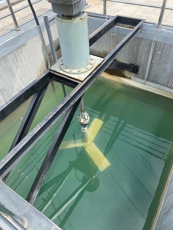 Vertical Top Entry Paddle Type Agitator Axial Flow Mixer for Wastewater Flocculation and Chemical Dosing Tank