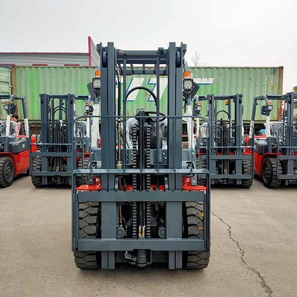 3500kgs Diesel Counterbalance Chinese Xichai Diesel Engine Forklift Used In Warehouse