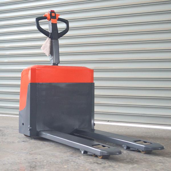 Poids de traction nominale 2000 kg 3000 kg 1,5 tonne Hauteur de levage 200 mm