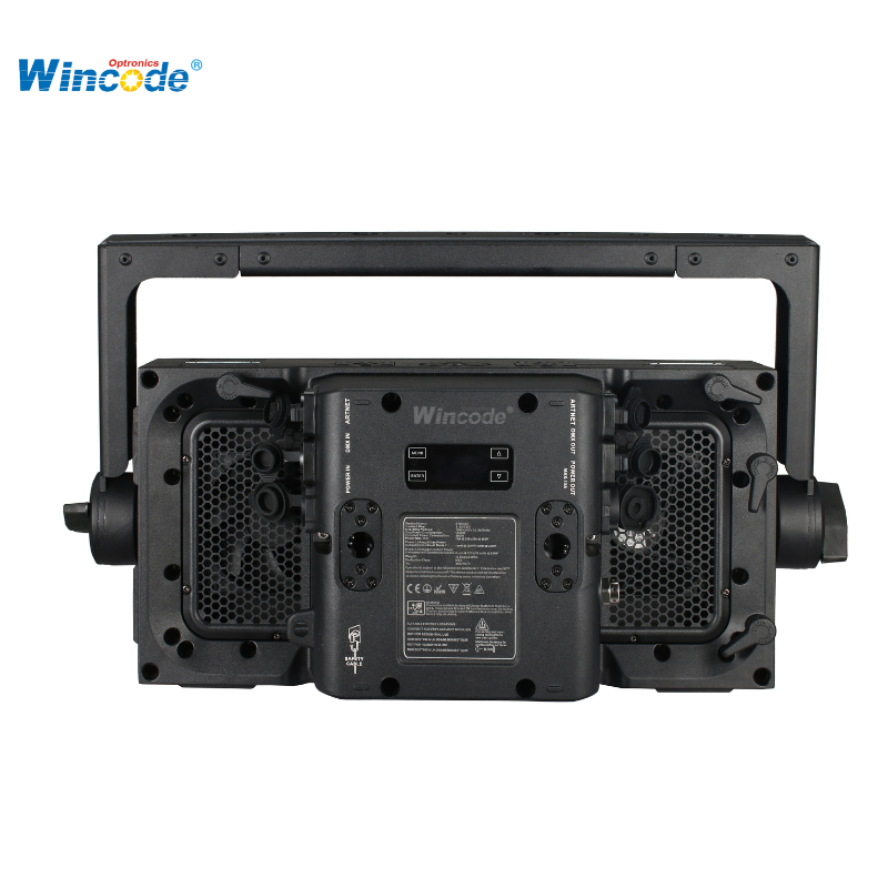 5 tubes LED Flash Strobe haute puissance 700W RGB Strobe lumière pour les événements à grande échelle