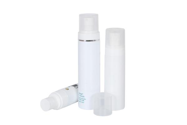 Bouteille de pulvérisation cosmétique PET transparente et durable avec brouillard fin pour une application facile 60ml 80ml 100ml 120ml 150ml UKP03