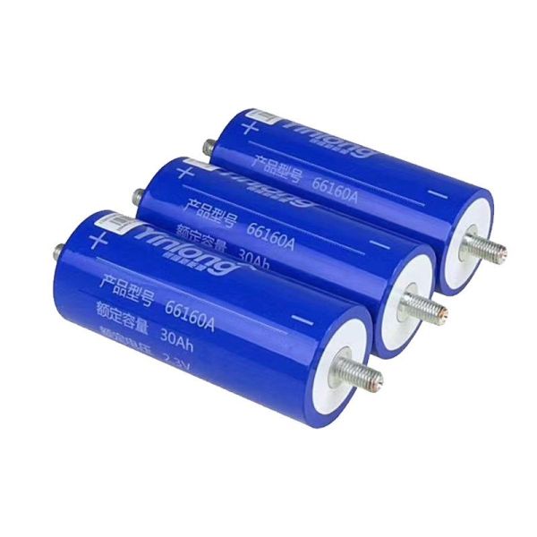 Yinlong 2.3V 30Ah 35Ah 40Ah LTO Lithium Titanate Cell Bright Blue Cylindrical Battery for Car Audio and Energy Storage Equipment