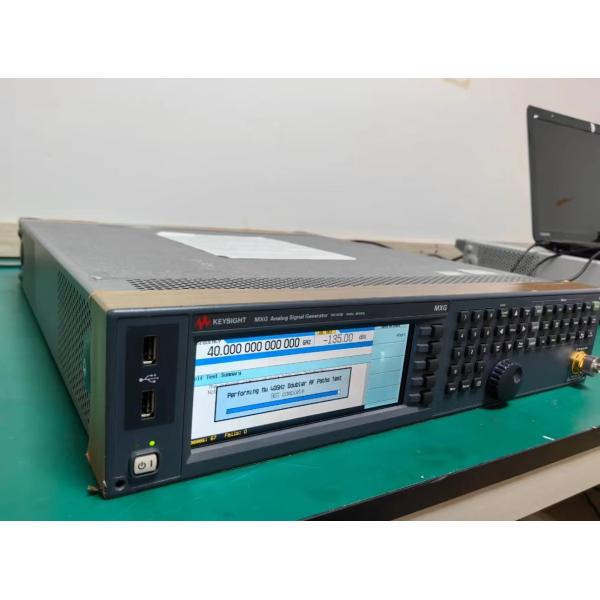 Keysight N5183B MXG X-Series Microwave Signal Generator 9 kHz to 40 GHz with +19 dBm Output Power and 600 µs Switching Speed