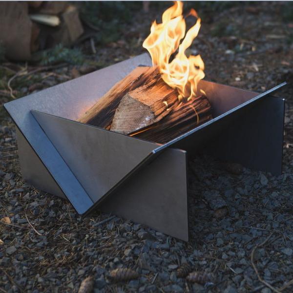 Fogo de aço portátil de acampamento exterior dobrável Pit Brazier do ASSADO do metal de Corten