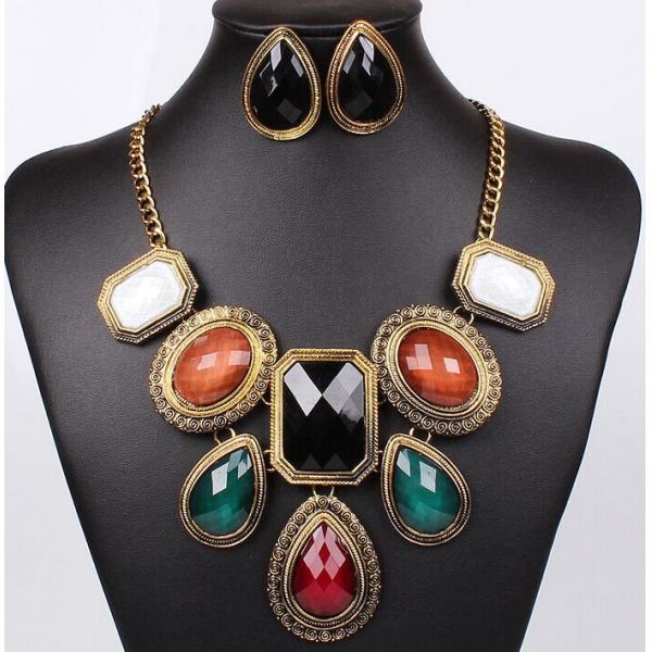 Exaggerated retro ancient gold-plated resin necklace jewelry sets