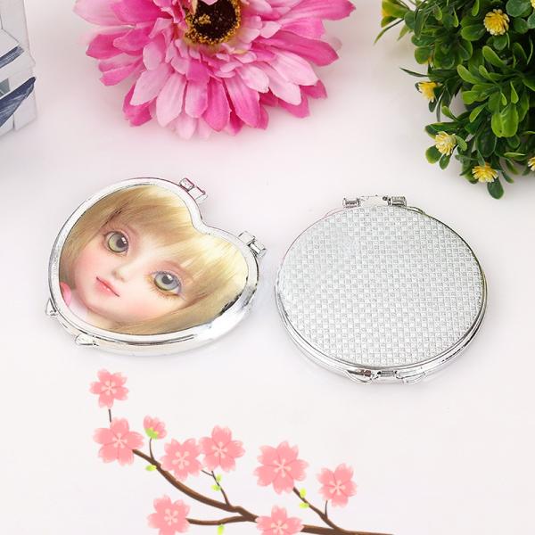 Every day Fashion Design Style Small Folding Heart Shaped Cosmetic Fold Vanity Mirror