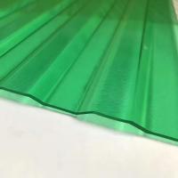 L'utilisation de la couche de polycarbonate vert résistant aux rayons UV pour les toits de toiture